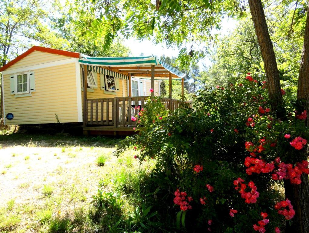 Holiday park La Colline Des Ocres Village De 3 Etoiles Apt