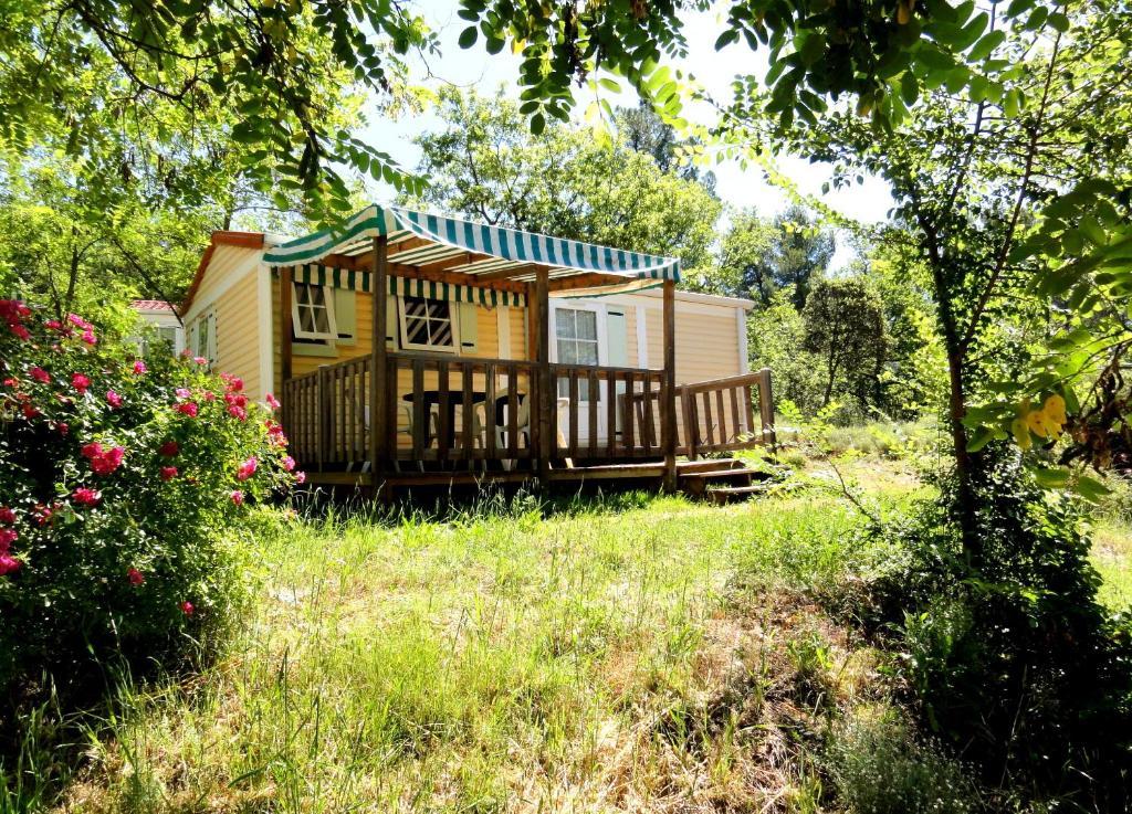 La Colline Des Ocres Village De 3 Etoiles 3* Apt